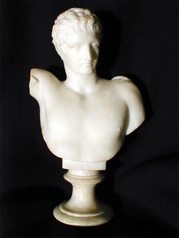 Bức tượng bán thân của Hermes trong lá bài The Lovers Tyldwick Tarot - Tình nhân trong Tyldwick Tarot
