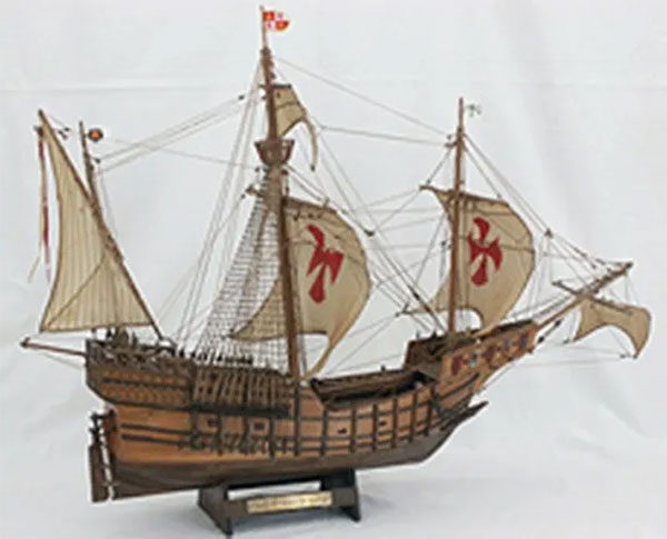 Con tàu Santa Maria trong lá bài Three Of Staves Tyldwick Tarot - Ba Gậy trong Tyldwick Tarot