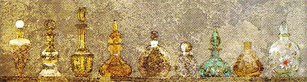Hình ảnh chín lọ nước hoa trong lá bài Nine Of Cups Tyldwick Tarot - Chín Cốc trong Tyldwick Tarot
