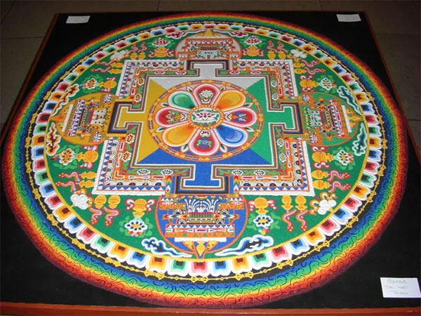 Mandala bằng cát của các Phật tử Tây Tạng